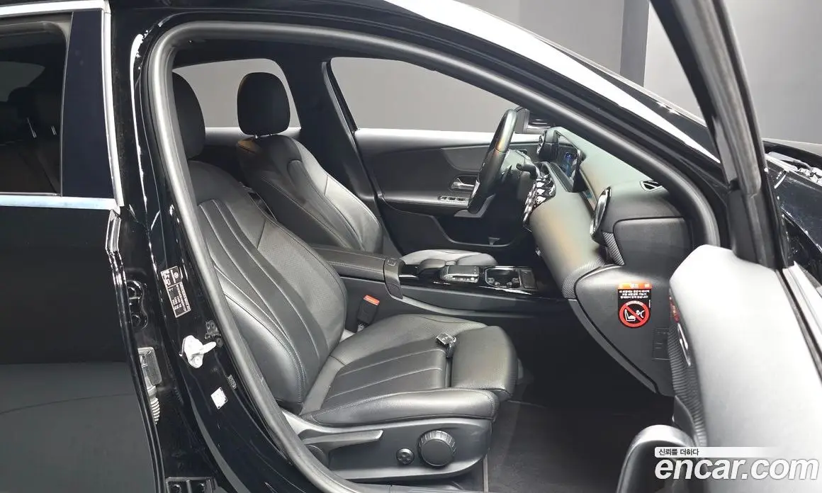 Mercedes-Benz A-Class 2021 2.0 АКПП, фото 16