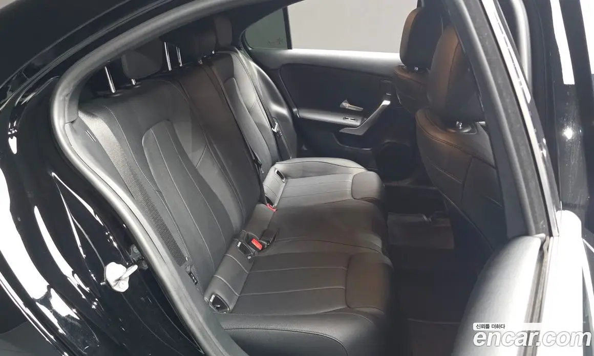 Mercedes-Benz A-Class 2021 2.0 АКПП, фото 18