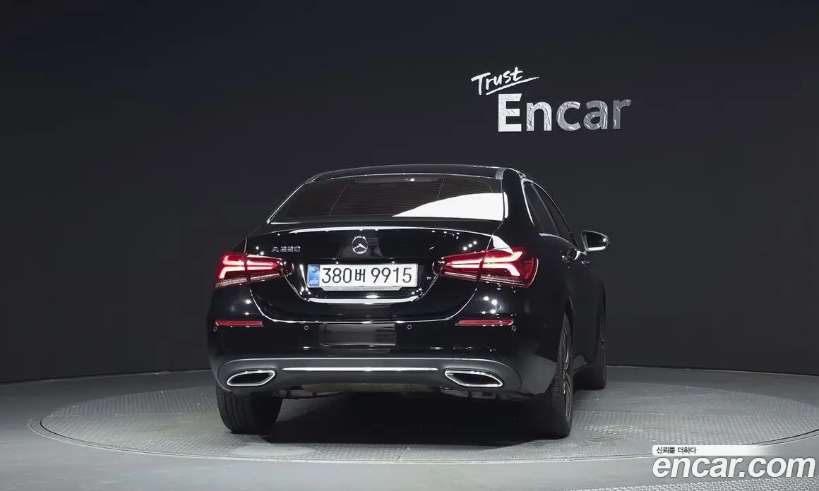 Mercedes-Benz A-Class 2021 2.0 АКПП, фото 4