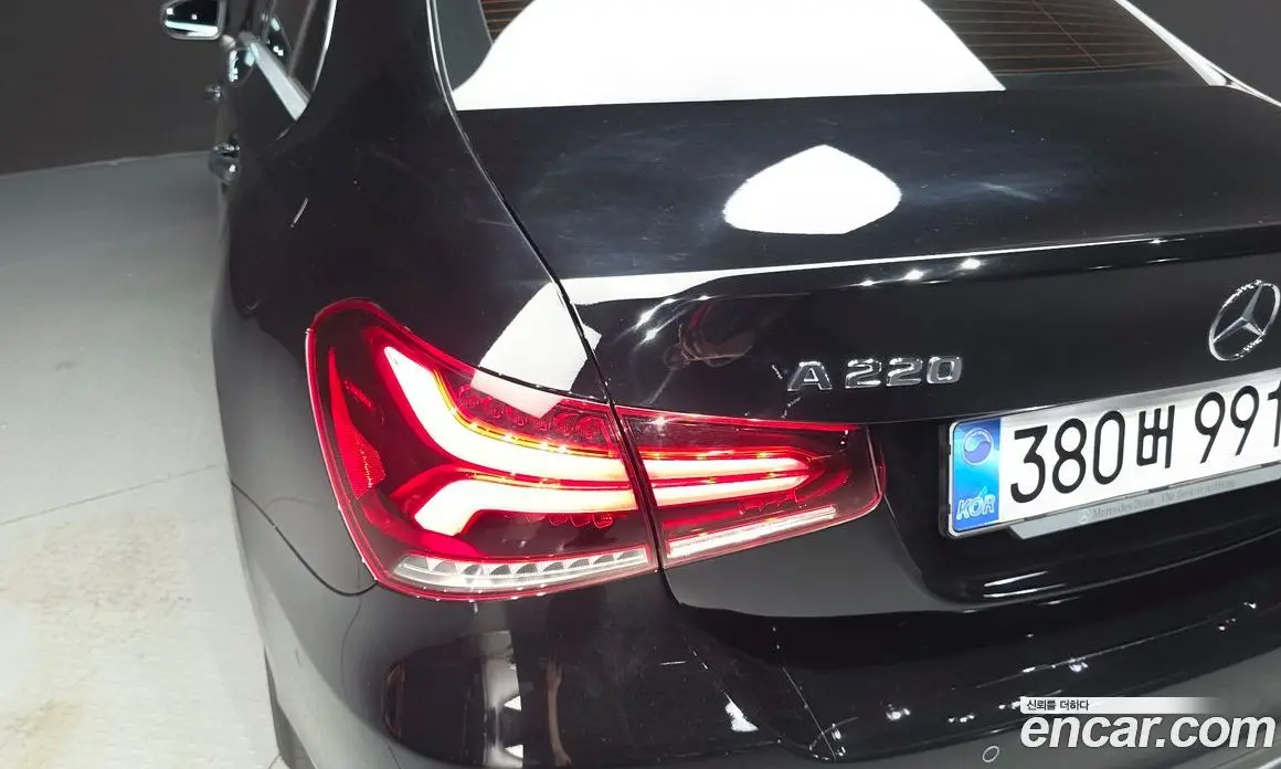 Mercedes-Benz A-Class 2021 2.0 АКПП, фото 9