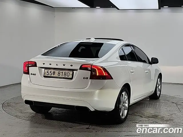 Volvo S60 2017 2.0 АКПП, миниатюра 4 Volvo S60 2017 2.0 АКПП, миниатюра 4