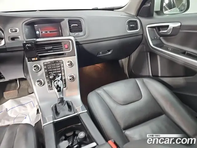Volvo S60 2017 2.0 АКПП, миниатюра 10 Volvo S60 2017 2.0 АКПП, миниатюра 10