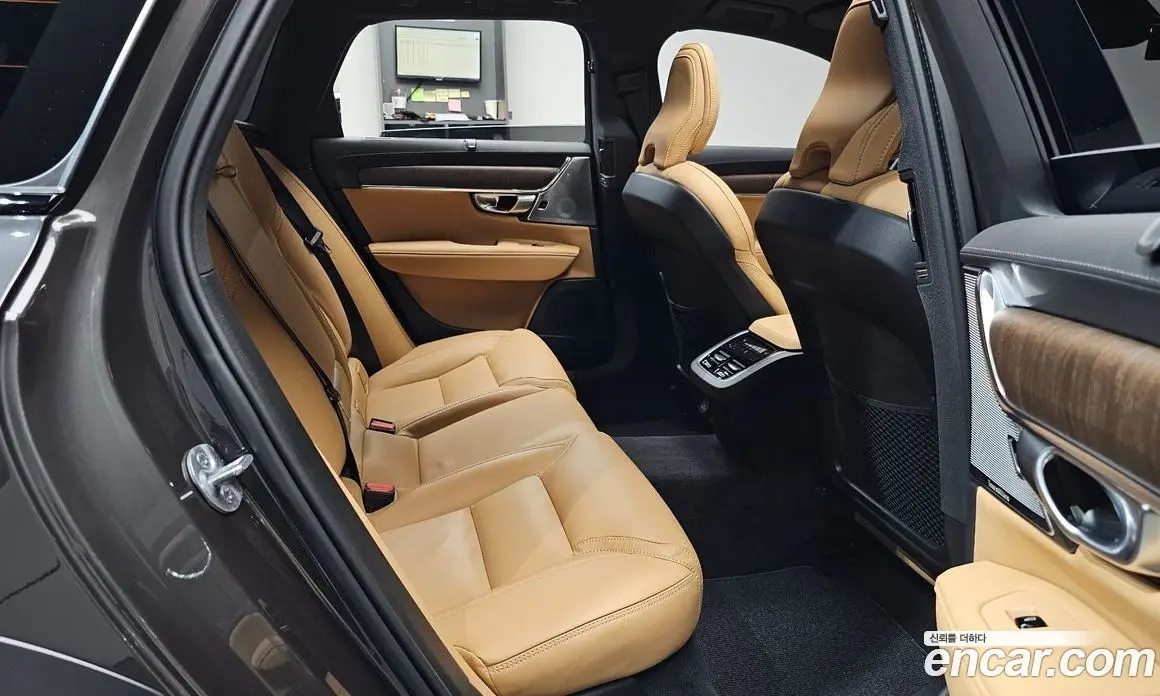Volvo V90 2024 2.0 АКПП, фото 17
