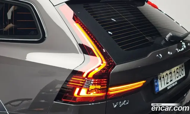 Volvo V90 2024 2.0 АКПП, миниатюра 8