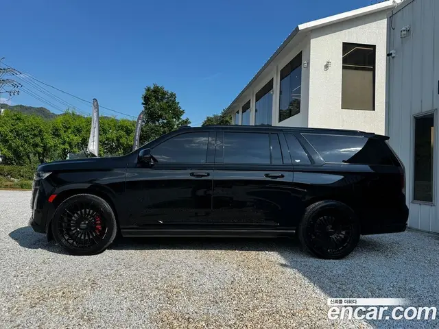 Cadillac Escalade 2023 6.2 АКПП, миниатюра 2