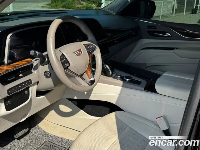 Cadillac Escalade 2023 6.2 АКПП, миниатюра 4