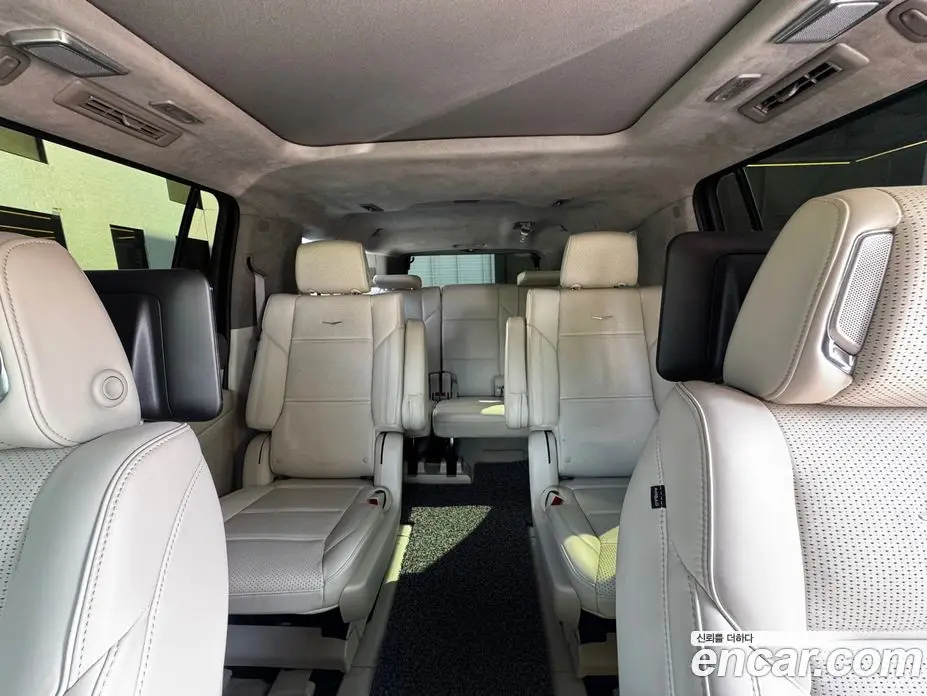 Cadillac Escalade 2023 6.2 АКПП, фото 6