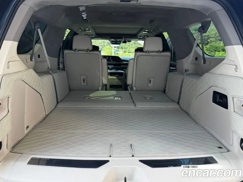 Cadillac Escalade 2023 6.2 АКПП, фото 9