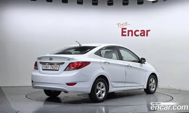 Hyundai Accent 2011 1.6 МКПП, миниатюра 2