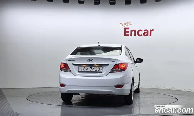 Hyundai Accent 2011 1.6 МКПП, миниатюра 4