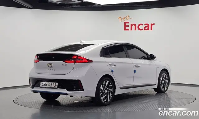 Hyundai Ioniq 2016 1.6 АКПП, миниатюра 2