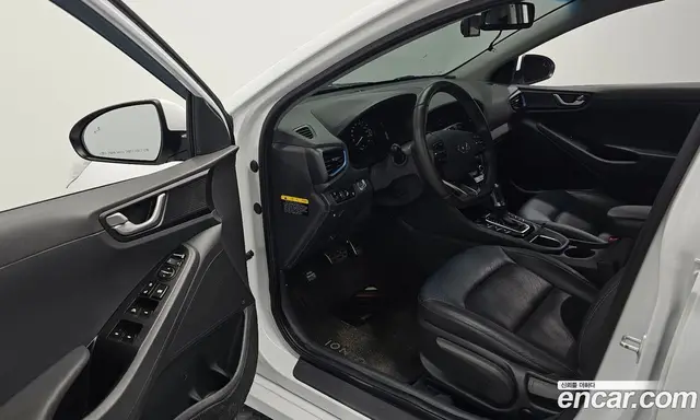 Hyundai Ioniq 2016 1.6 АКПП, миниатюра 11