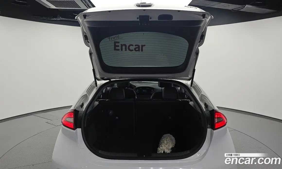 Hyundai Ioniq 2016 1.6 АКПП, фото 20