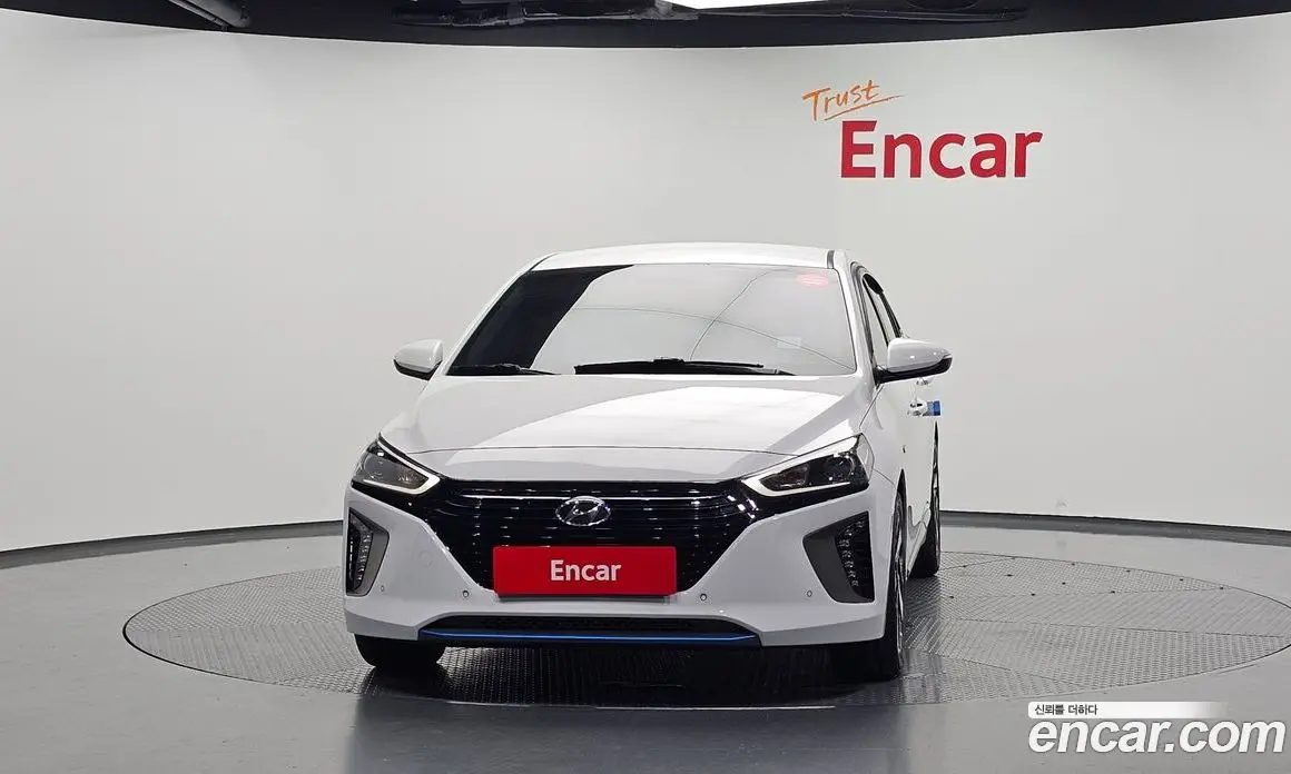 Hyundai Ioniq 2016 1.6 АКПП, фото 3