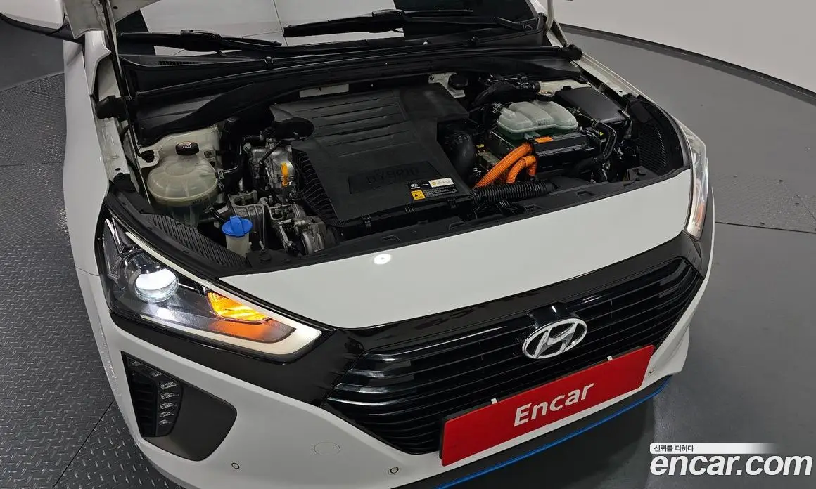 Hyundai Ioniq 2016 1.6 АКПП, фото 6
