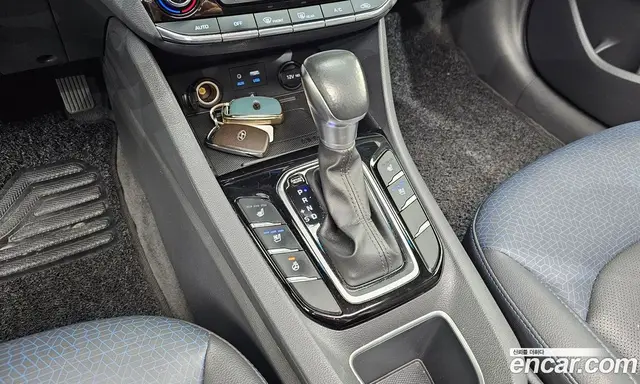Hyundai Ioniq 2017 1.6 АКПП, миниатюра 9