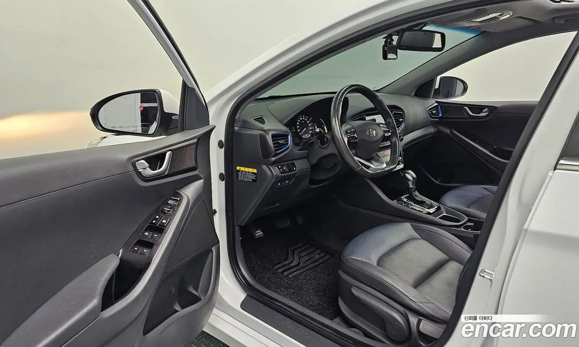 Hyundai Ioniq 2017 1.6 АКПП, фото 10