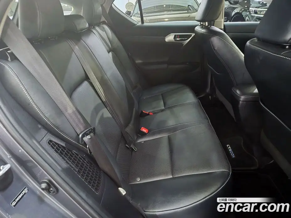 Lexus CT200h 2012 1.8 АКПП, фото 17