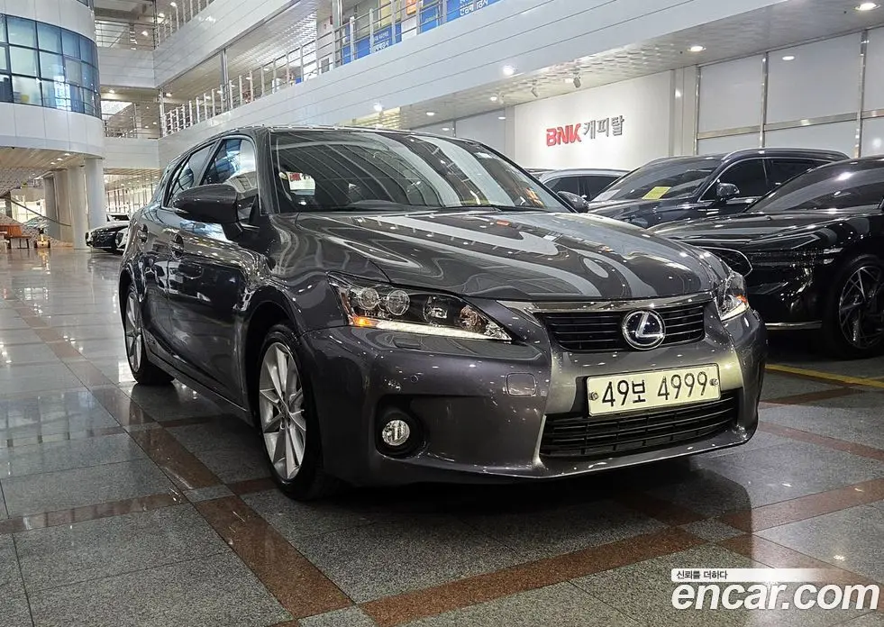 Lexus CT200h 2012 1.8 АКПП, фото 3