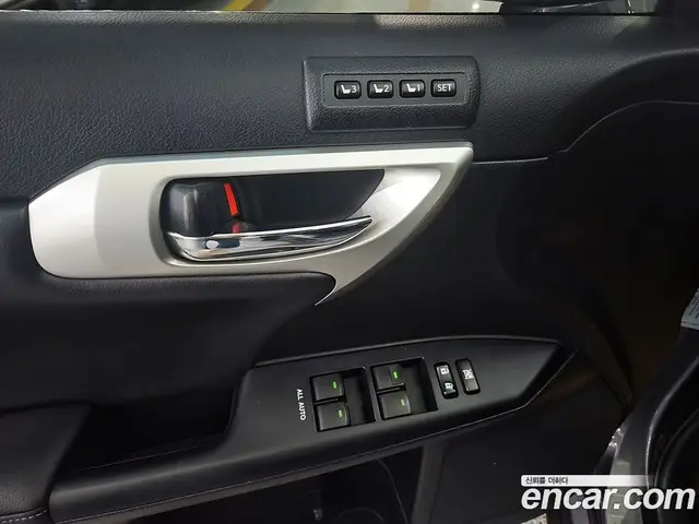 Lexus CT200h 2012 1.8 АКПП, миниатюра 9