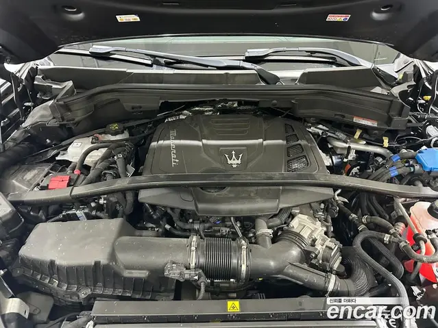 Maserati Grecale 2024 2.0 АКПП, миниатюра 6 Maserati Grecale 2024 2.0 АКПП, миниатюра 6