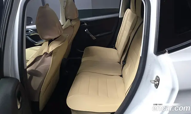 Peugeot 2008 2015 1.6 АКПП, миниатюра 11