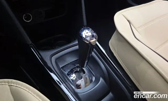 Peugeot 2008 2015 1.6 АКПП, миниатюра 9