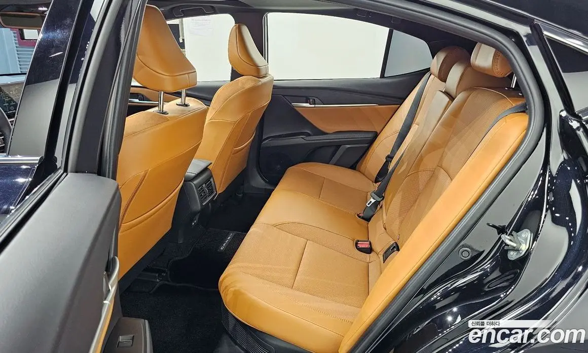 Toyota Camry 2025 2.5 АКПП, фото 12