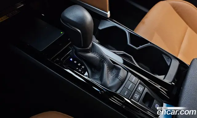 Toyota Camry 2025 2.5 АКПП, миниатюра 9