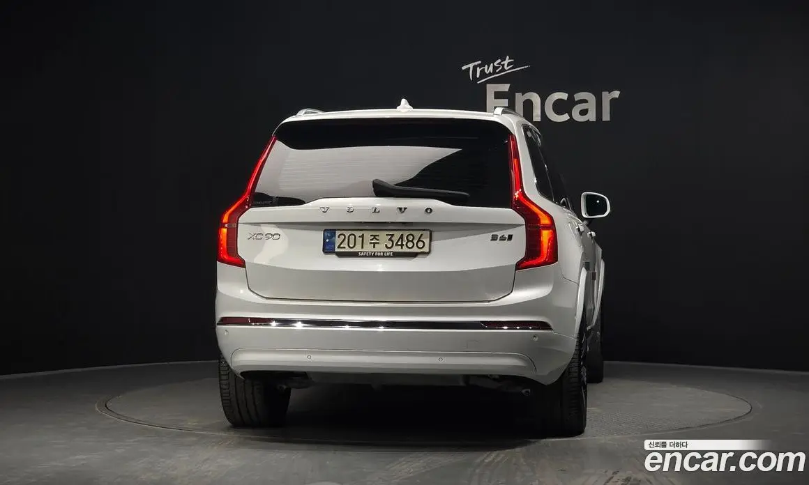 Volvo XC90 2023 2.0 АКПП, фото 3