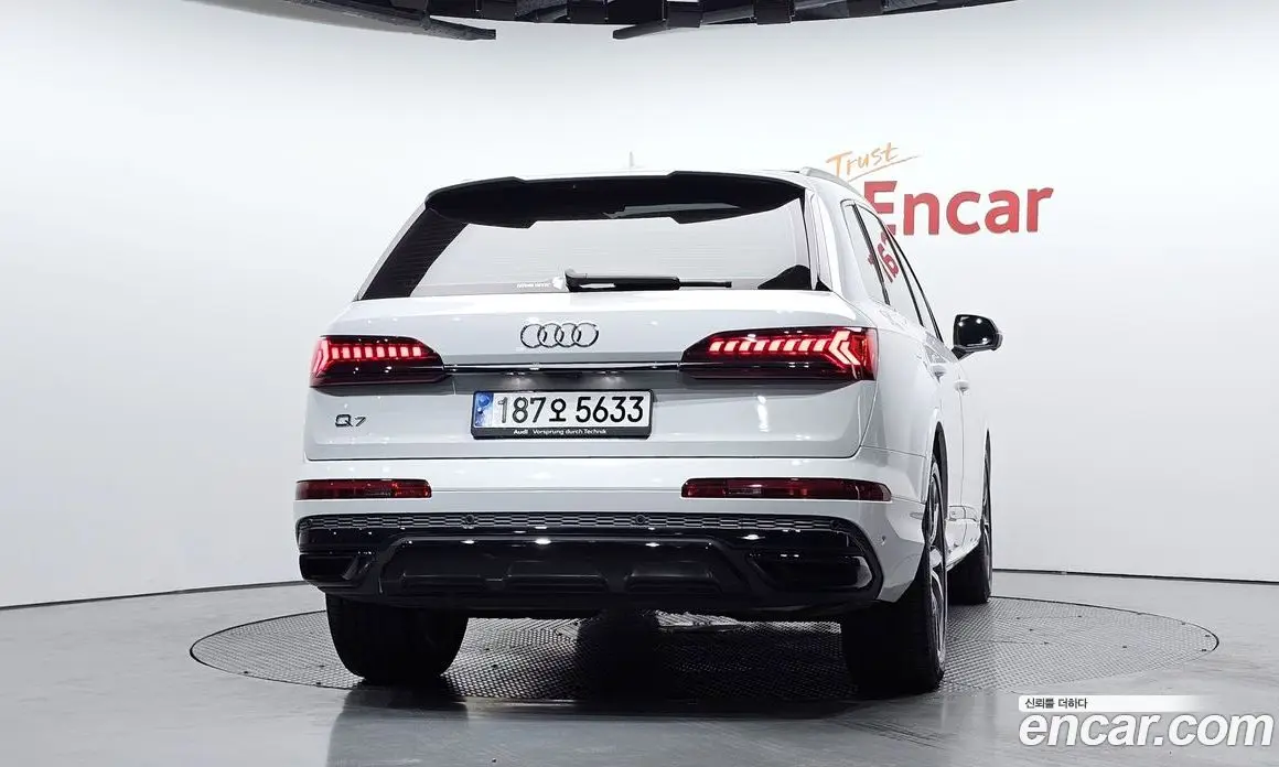 Audi Q7 2023 3.0 АКПП, фото 4