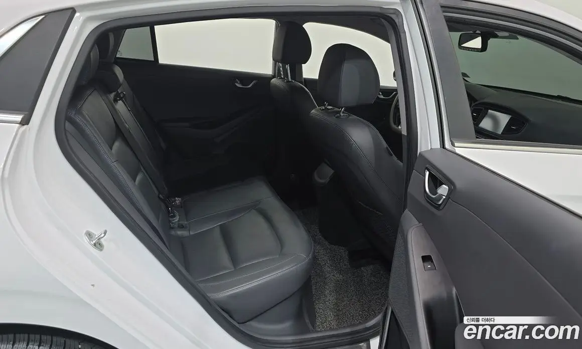 Hyundai Ioniq 2016 1.6 АКПП, фото 11 Hyundai Ioniq 2016 1.6 АКПП, фото 11