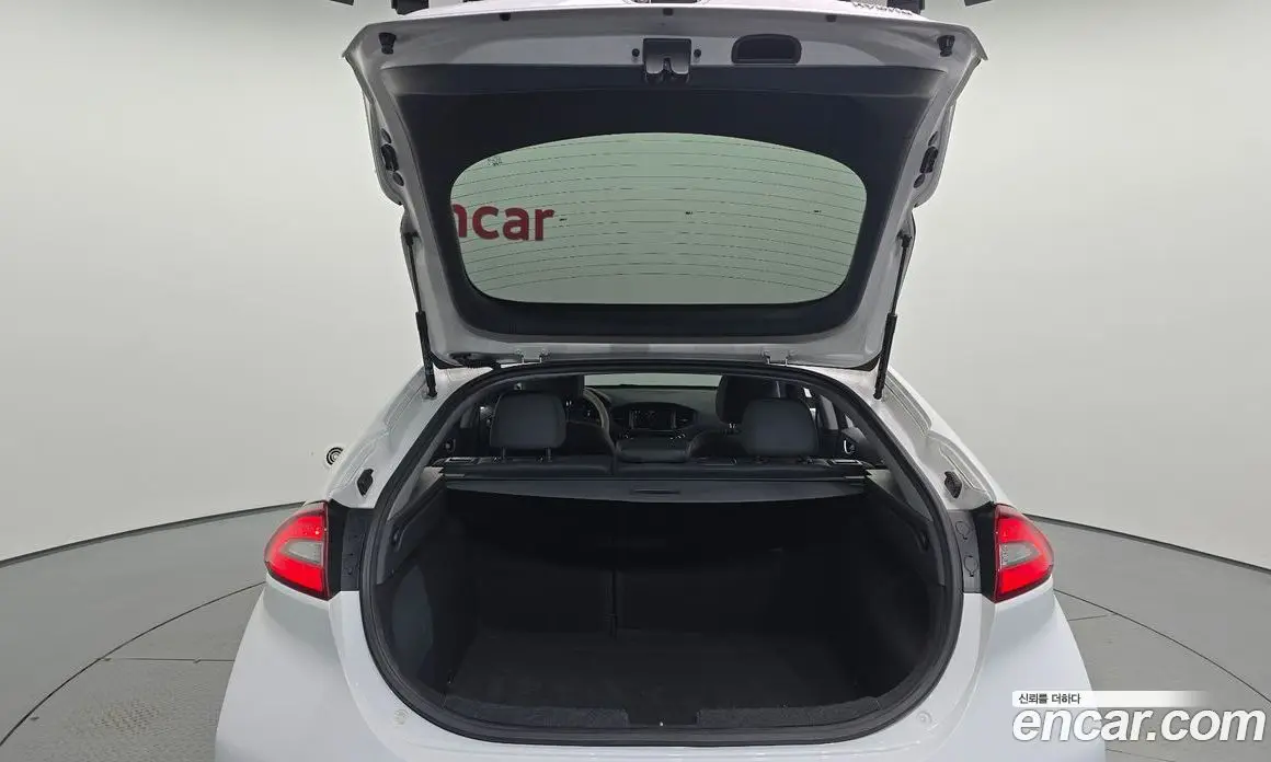 Hyundai Ioniq 2016 1.6 АКПП, фото 18 Hyundai Ioniq 2016 1.6 АКПП, фото 18