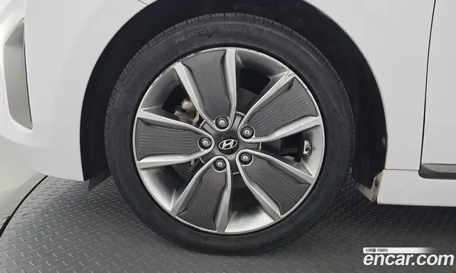 Hyundai Ioniq 2016 1.6 АКПП, миниатюра 5 Hyundai Ioniq 2016 1.6 АКПП, миниатюра 5