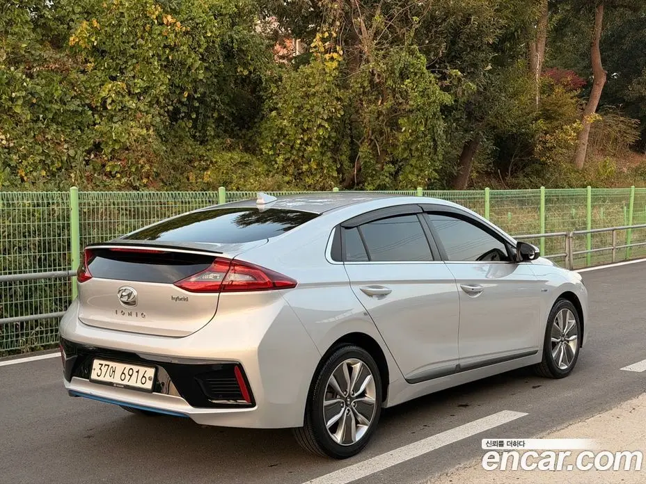 Hyundai Ioniq 2017 1.6 АКПП, фото 6