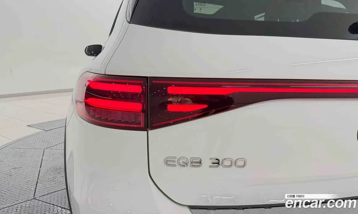 Mercedes-Benz EQB 2025 1.0 АКПП, фото 12