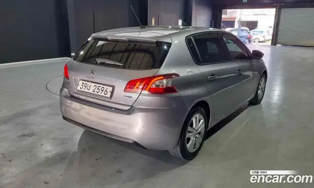 Peugeot 308 2015 2.0 АКПП, миниатюра 2