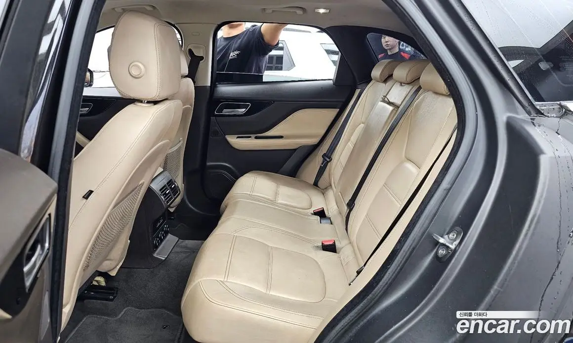 Jaguar F-Pace 2018 2.0 АКПП, фото 16 Jaguar F-Pace 2018 2.0 АКПП, фото 16
