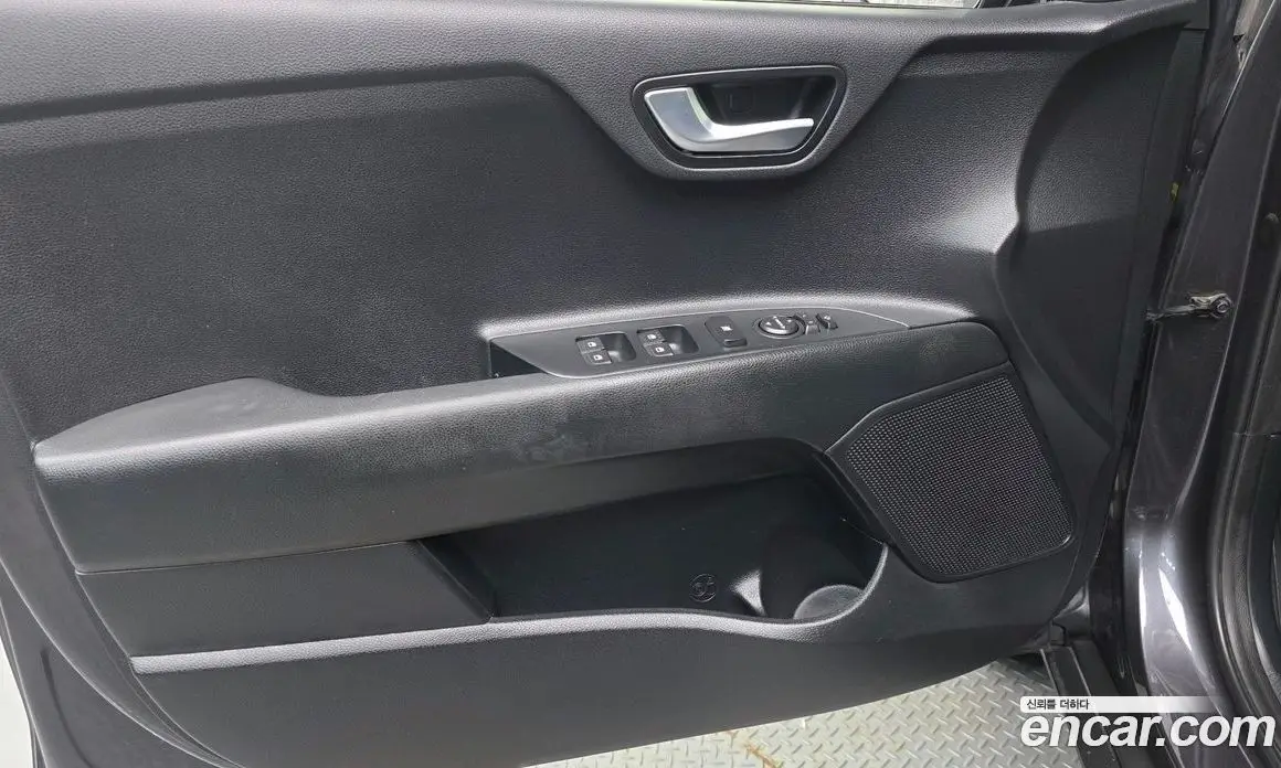 Kia Stonic 2017 1.6 АКПП, фото 14