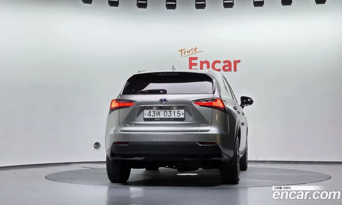 Lexus NX 2016 2.5 АКПП, фото 4 Lexus NX 2016 2.5 АКПП, фото 4