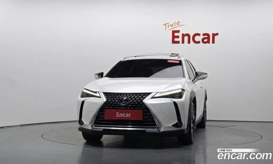 Lexus UX 2019 2.0 АКПП, фото 2 Lexus UX 2019 2.0 АКПП, фото 2