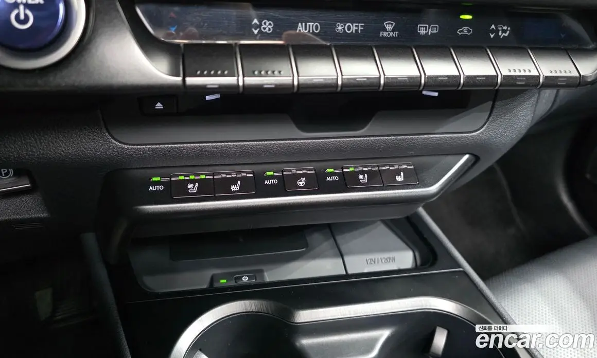 Lexus UX 2019 2.0 АКПП, фото 20 Lexus UX 2019 2.0 АКПП, фото 20