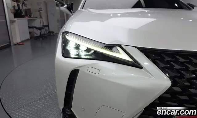 Lexus UX 2019 2.0 АКПП, миниатюра 7 Lexus UX 2019 2.0 АКПП, миниатюра 7
