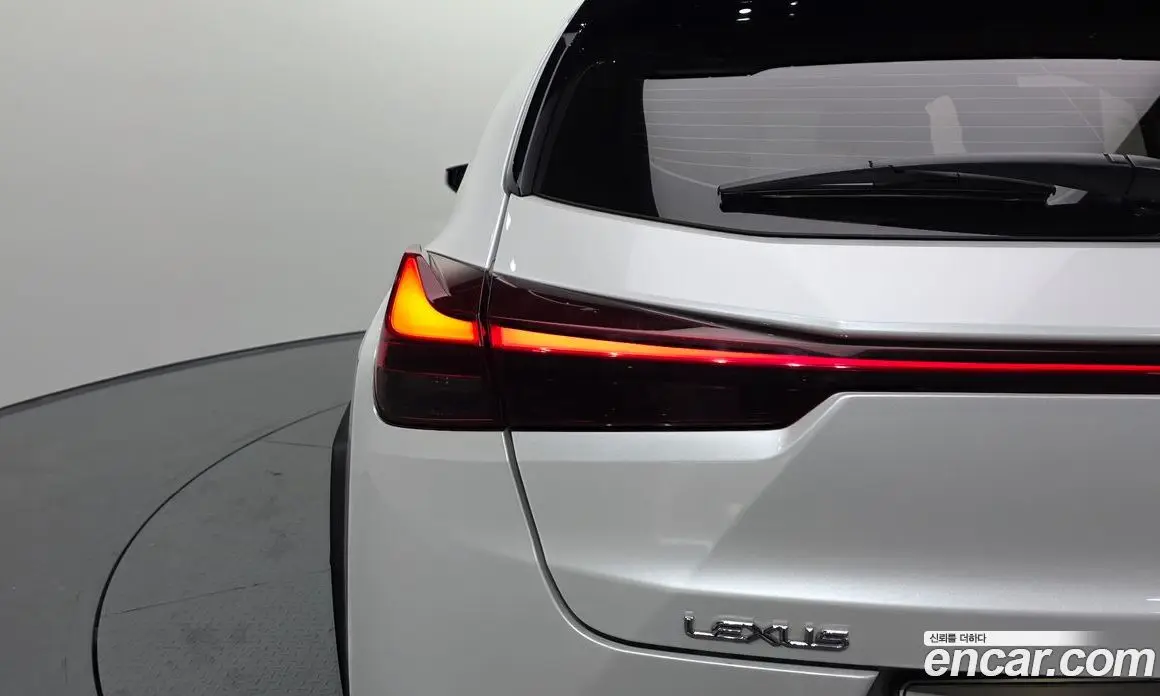 Lexus UX 2019 2.0 АКПП, фото 8 Lexus UX 2019 2.0 АКПП, фото 8