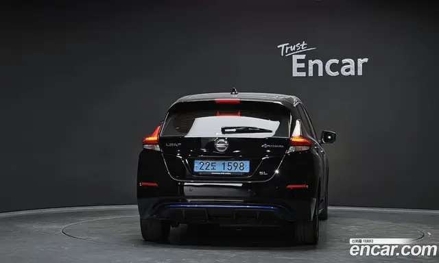 Nissan Leaf 2019 0.1 АКПП, миниатюра 4