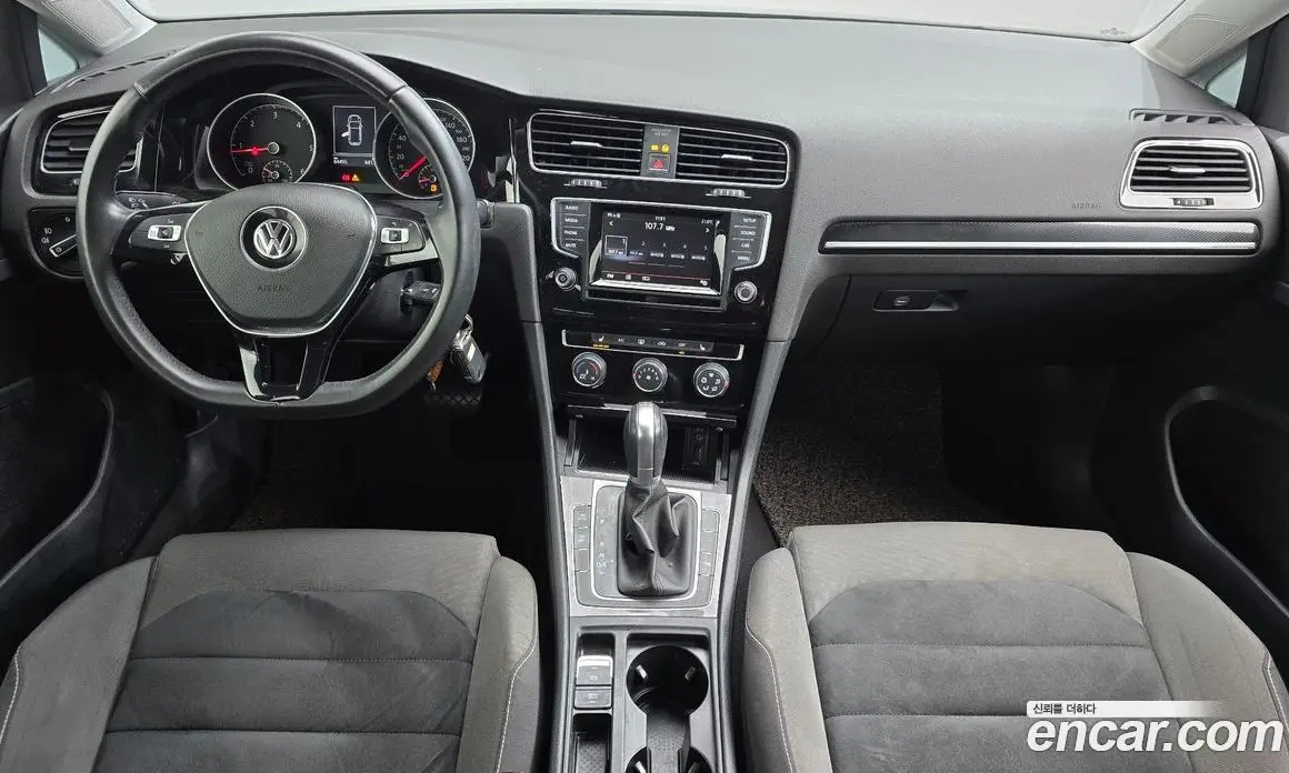 Volkswagen Golf 2015 1.6 АКПП, фото 7 Volkswagen Golf 2015 1.6 АКПП, фото 7