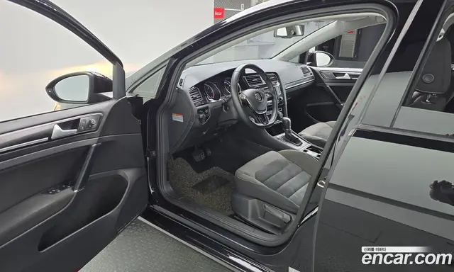 Volkswagen Golf 2015 1.6 АКПП, миниатюра 10 Volkswagen Golf 2015 1.6 АКПП, миниатюра 10