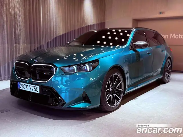 BMW M5, 2026, 4 000 км