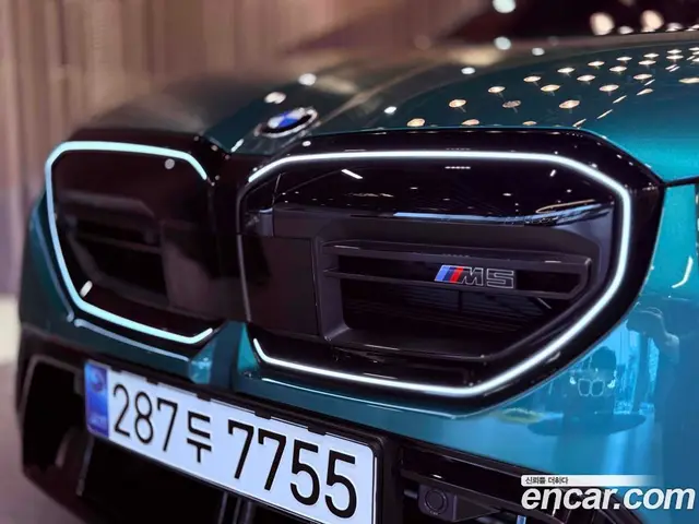BMW M5 2026 4.4 АКПП, миниатюра 3