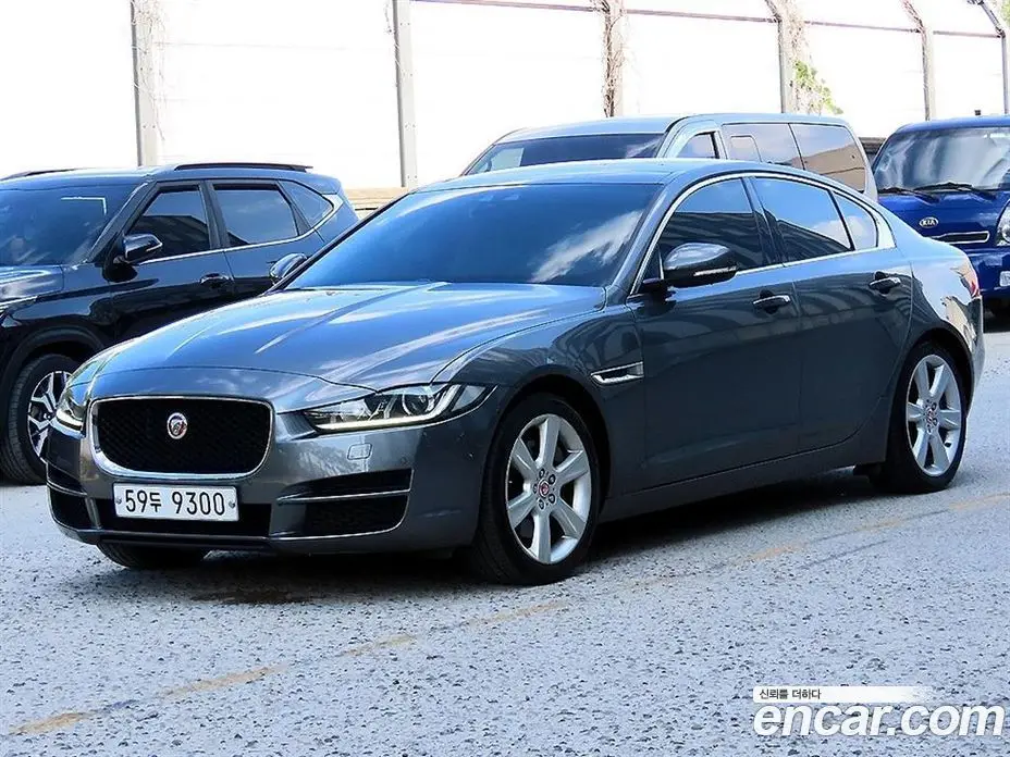 Jaguar XE 2017 2.0 АКПП, фото 1 Jaguar XE 2017 2.0 АКПП, фото 1